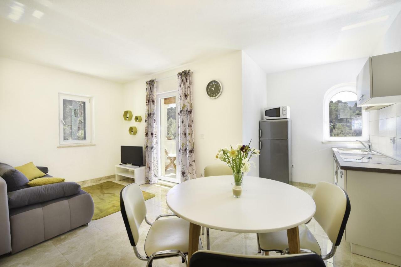 Villa Mar 1 - Luxury Apartments 普契什查 外观 照片
